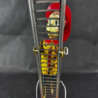Vintage Wind-Up | The Climbing Fireman | Marx