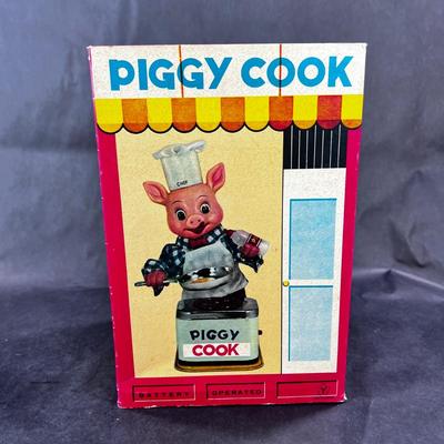 Vintage Battery Opp | Piggy Cook | Yonezawa