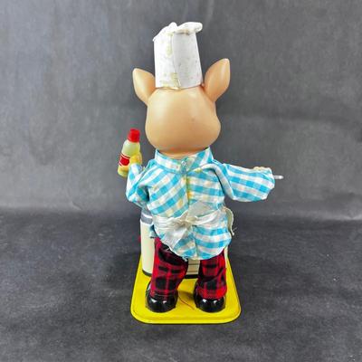 Vintage Battery Opp | Piggy Cook | Yonezawa