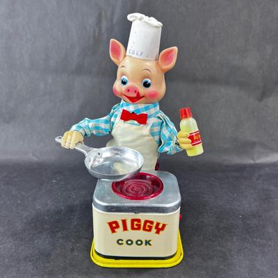 Vintage Battery Opp | Piggy Cook | Yonezawa