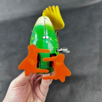 Vintage Tin Litho | Strutting Rooster