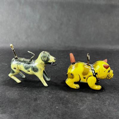 Vintage Tin Litho | Wind-Up Dogs