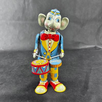 Modern Vintage | FOSSIL Brand | Drumming Elephant