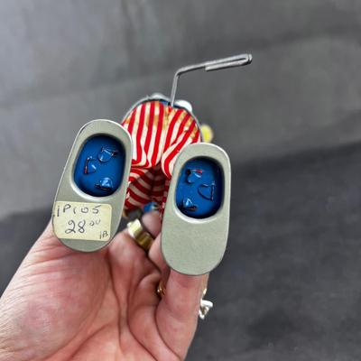 Vintage Wind-Up | Circus Rabbit with Balls and Plates