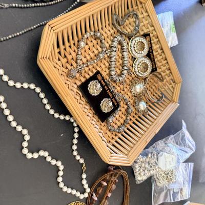 Sale Photo Thumbnail #55