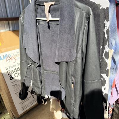 Sale Photo Thumbnail #150