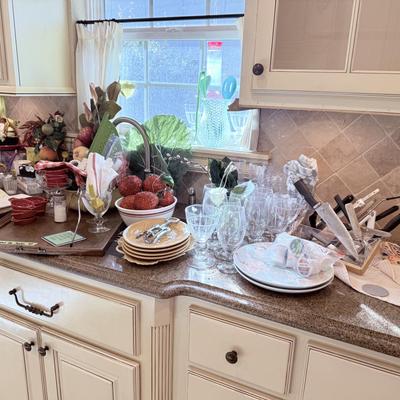 Sale Photo Thumbnail #52: - Wood tray on sink is not included 
NO CHERRY PICKING or taking ONLY the items you want and leaving the rest or you will be banned! Please arrive with enough time to load. Bring boxes/any tools to assemble /dolly/people to help load/etc.
- Questions? Cal