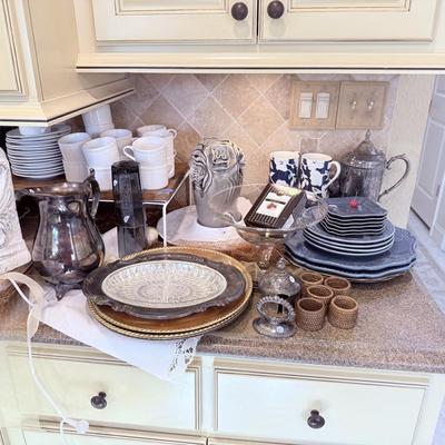 Sale Photo Thumbnail #59: - Shelving and wood planks are  not included
NO CHERRY PICKING or taking ONLY the items you want and leaving the rest or you will be banned! Please arrive with enough time to load. Bring boxes/any tools to assemble /dolly/people to help load/etc.
- Questi