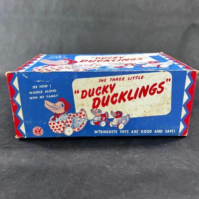 Vintage Tin Litho | Ducky Ducklings | Wyandotte Toys