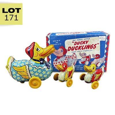 Vintage Tin Litho | Ducky Ducklings | Wyandotte Toys