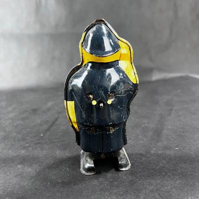 Vintage Wind-Up | Bobby the Walking Policeman