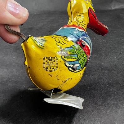 Vintage Wind-Up | Tin Waddling Duck | J Chein