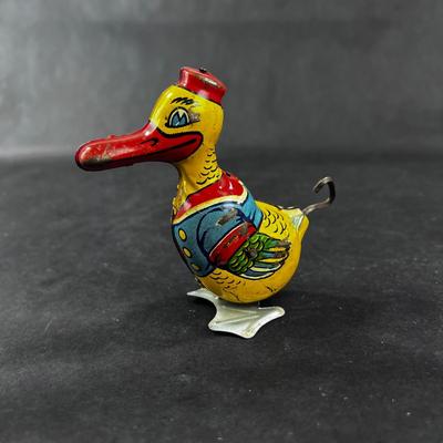 Vintage Wind-Up | Tin Waddling Duck | J Chein