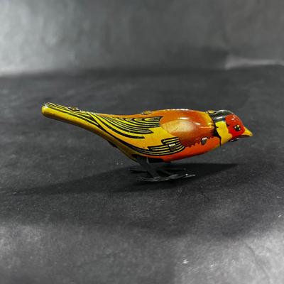 Vintage Wind-Up | Small Pecking Oriole