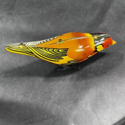 Vintage Wind-Up | Small Pecking Oriole