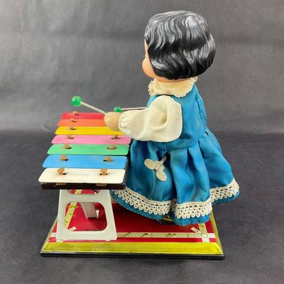 Vintage Wind-Up | Xylophone Girl