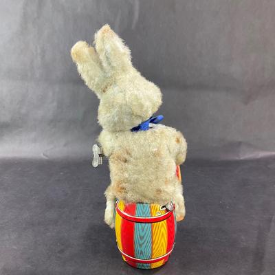 Vintage Wind-Up | Plush Rabbit with Xylophone