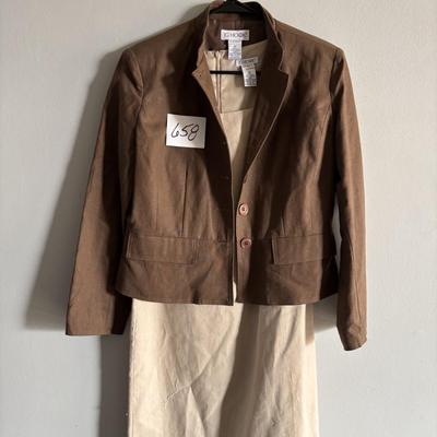 Lady’s Size 8 Dress