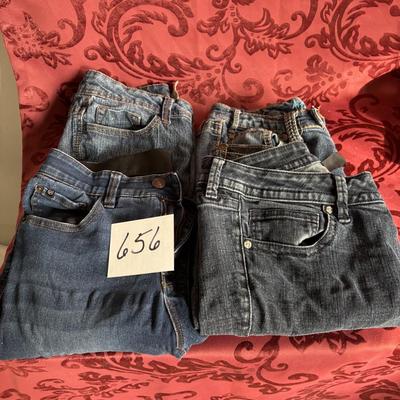 Lady’s Size 6 Jean Lot