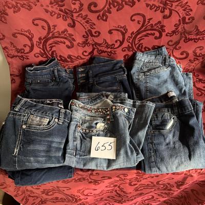 Lady’s size 4 Jeans and Capri Lot