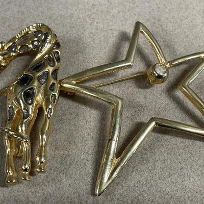 Ultra Craft pin and giraffe pin