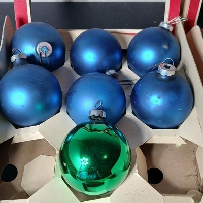Vintage glass Christmas bulbs / ornaments Made in USA