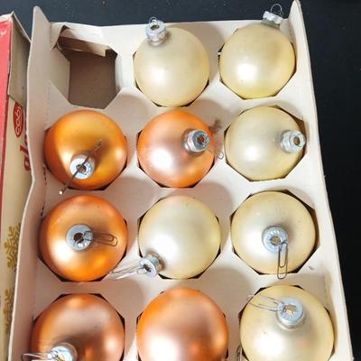 Vintage glass Christmas bulbs / ornaments Made in USA