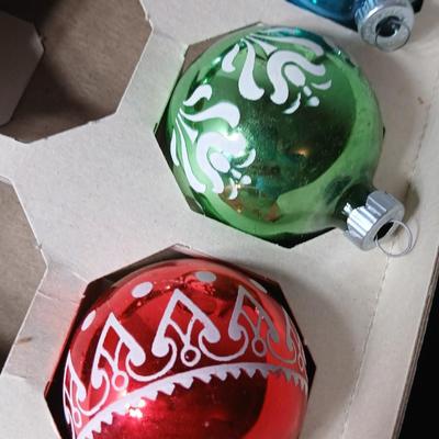 Vintage Shiny Brite Christmas ornaments - Frosted and stenciled