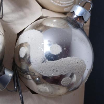 Vintage Shiny Brite Christmas ornaments - Frosted and stenciled