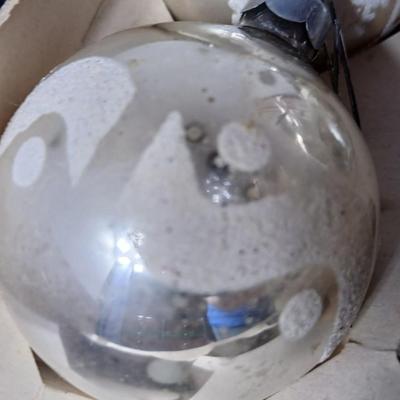 Vintage Shiny Brite Christmas ornaments - Frosted and stenciled