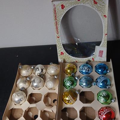 Vintage Shiny Brite Christmas ornaments - Frosted and stenciled