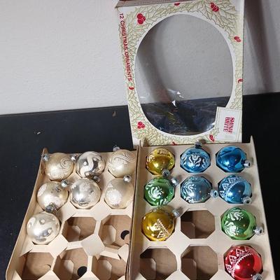 Vintage Shiny Brite Christmas ornaments - Frosted and stenciled