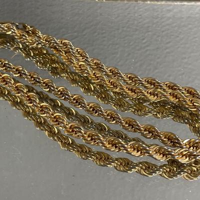 2 thick gold tone necklaces