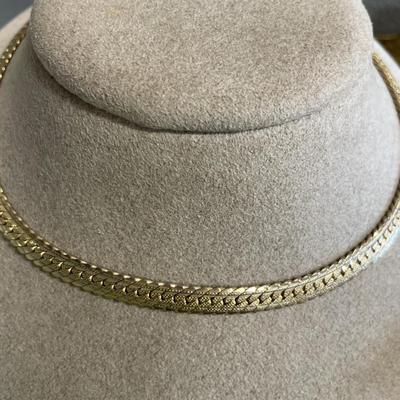 Mixed metal color necklaces