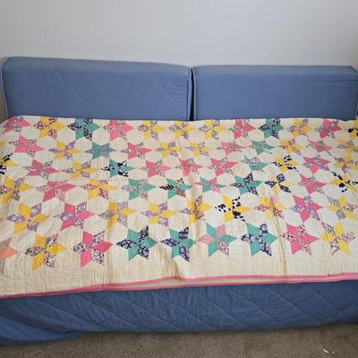 Vintage handmade star pattern quilt -