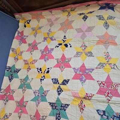 Vintage handmade star pattern quilt -