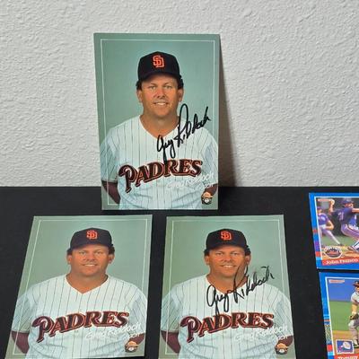Collection of baseball cards - Signed Greg Riddoch cards -