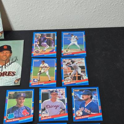 Collection of baseball cards - Signed Greg Riddoch cards -