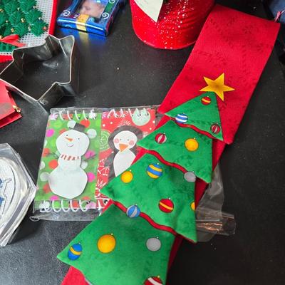 Small Christmas Decorations - Mostly Kitchen decor & mugs and Dishware Christmas items