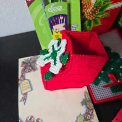 Small Christmas Decorations - Mostly Kitchen decor & mugs and Dishware Christmas items