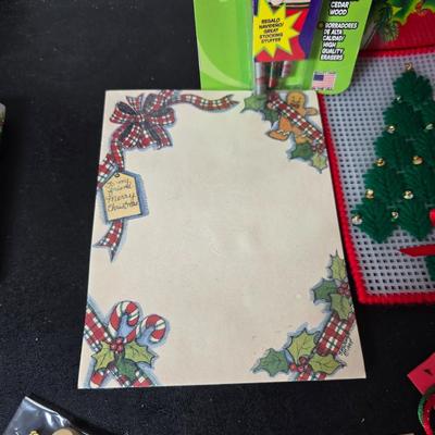 Small Christmas Decorations - Mostly Kitchen decor & mugs and Dishware Christmas items