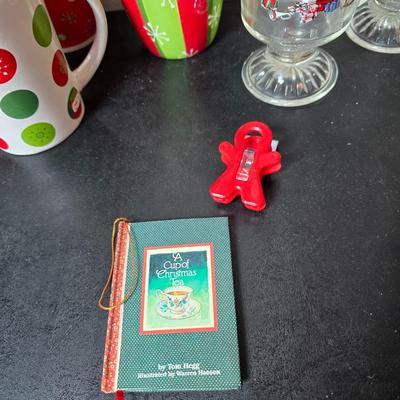 Small Christmas Decorations - Mostly Kitchen decor & mugs and Dishware Christmas items