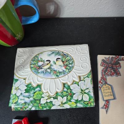 Small Christmas Decorations - Mostly Kitchen decor & mugs and Dishware Christmas items