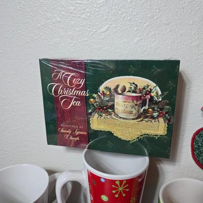 Small Christmas Decorations - Mostly Kitchen decor & mugs and Dishware Christmas items