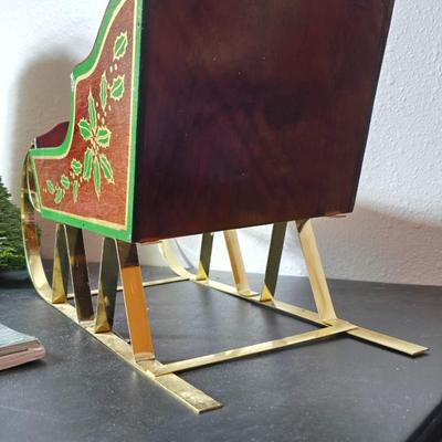 Christmas decor - Large pine garland bell - Wooden Sleigh - wire present and some working lights with a new timer