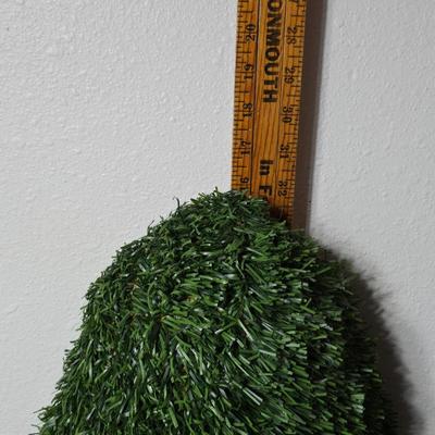 Christmas decor - Large pine garland bell - Wooden Sleigh - wire present and some working lights with a new timer