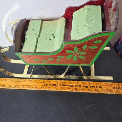 Christmas decor - Large pine garland bell - Wooden Sleigh - wire present and some working lights with a new timer