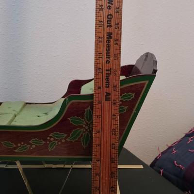 Christmas decor - Large pine garland bell - Wooden Sleigh - wire present and some working lights with a new timer