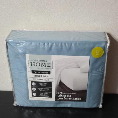Brand new JC Penney Home Performance FULL sheet set 575 thread count with New Sharp Alarm clock GREAT GIFT IDEAS!