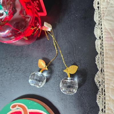 For the TEACHER - Apples - notecards - Pillow - mug - bulletin board - and much more apple themed!